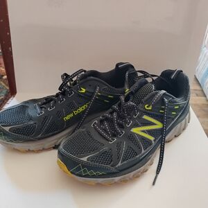 New Balance Black and Neon Yellow Athletic Shoes 610v4